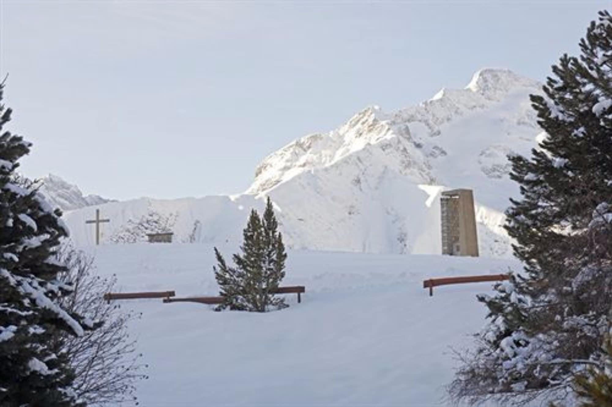 Hotel Chalet Mounier لو دوز آلب المظهر الخارجي الصورة